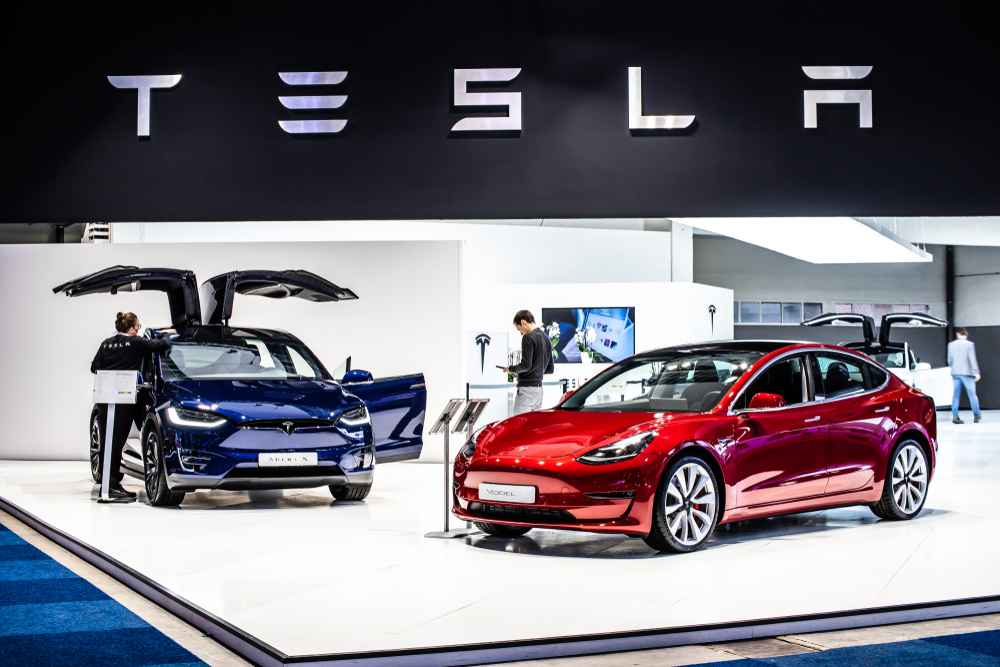 Tesla kereskedés nyílik Magyarországon