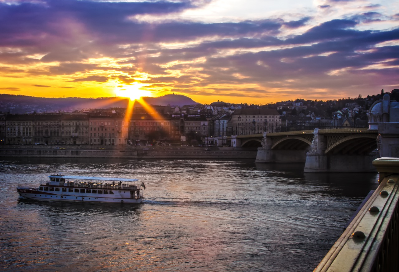 Két világmárka voksa is Budapestre esett